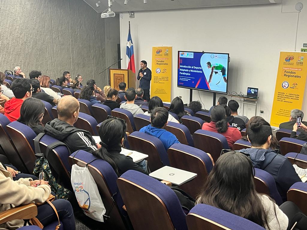Charla facultad Medicina.JPG